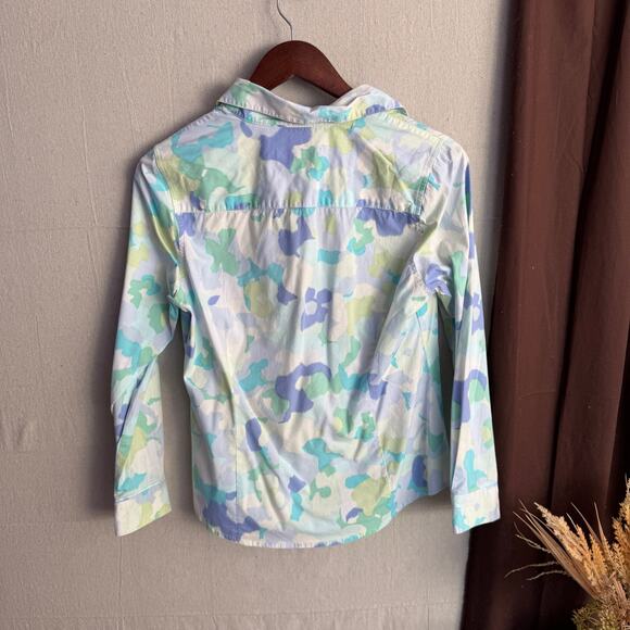 Isaac Mizrahi Live Blouse Size 6 Blue Button Up Abstract Watercolor Print Top - Picture 8 of 11